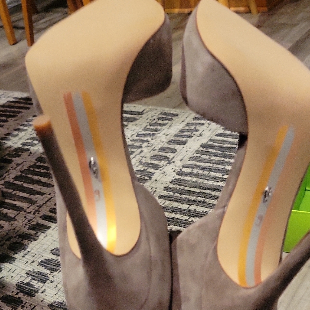 Sam Edelman Taupe Heels - Picture 6 of 6